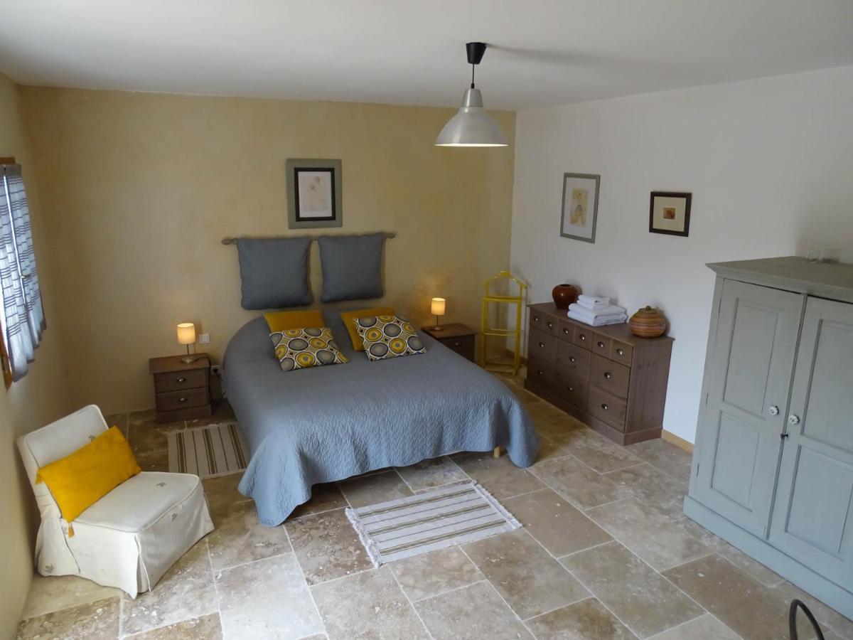 Clos St Pierre de Fraisse Aviñón Habitación foto